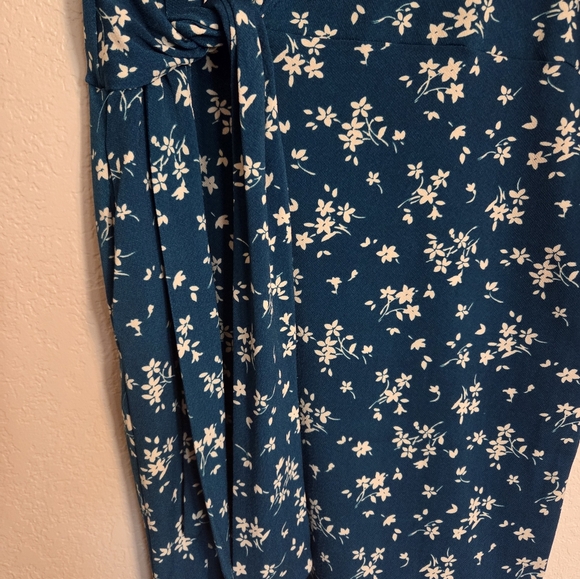 Kaileigh Floral Blue Dress SzXL - Picture 4 of 11